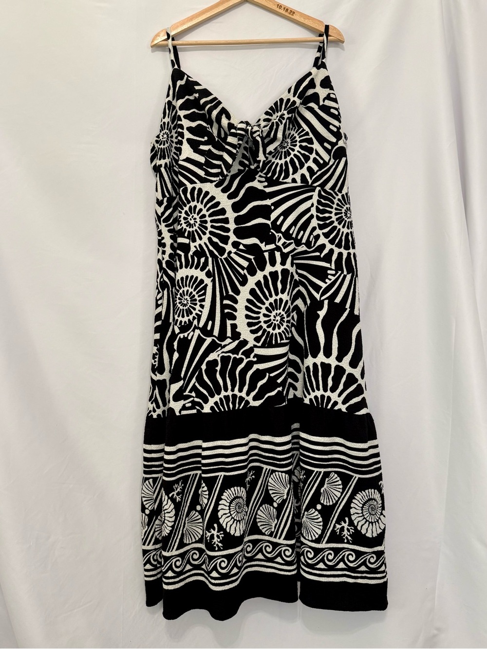 sofia by sofia vergara Black and White Printed Maxi Dress with tie front